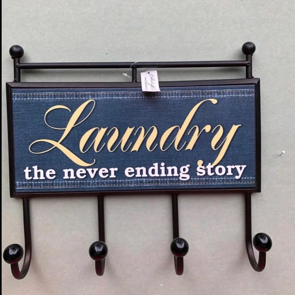 Home Interiors Retired Metal frame Laundry Hanging Hooks